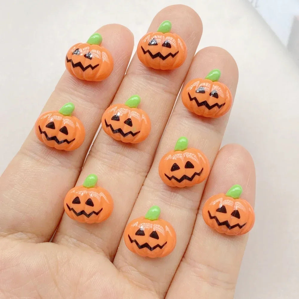 20pcs Resin Mini Colorful Painted Bat Pumpkin Skull Ghost Cat Figurines Flat back Scrapbook DIY Halloween Decor Nail Art Crafts