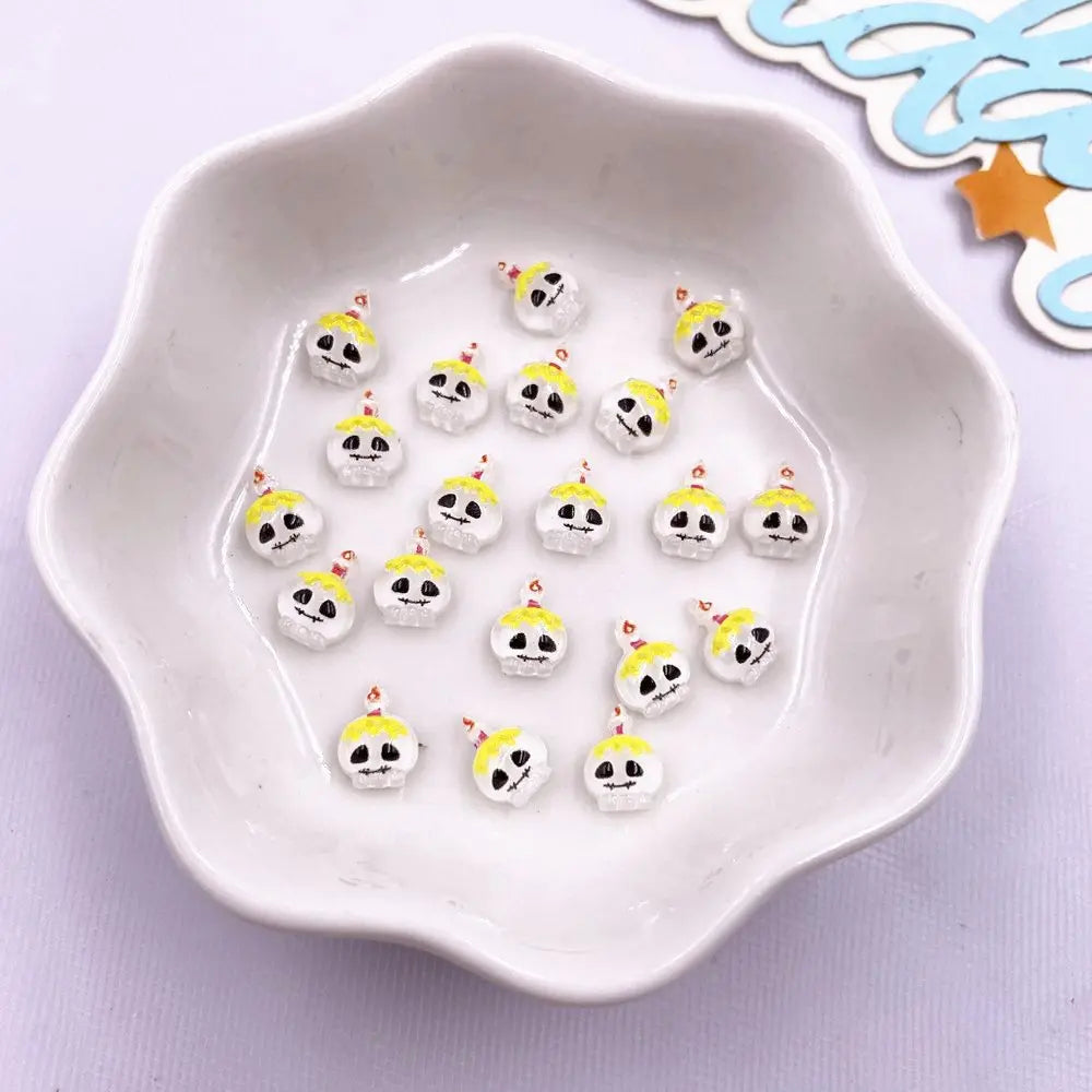 100pcs Resin Mini Colorful Cartoon Skull Pumpkin Bandage Love Flat back Rhinestone Nail Art Halloween Decor DIY Scrapbook Crafts
