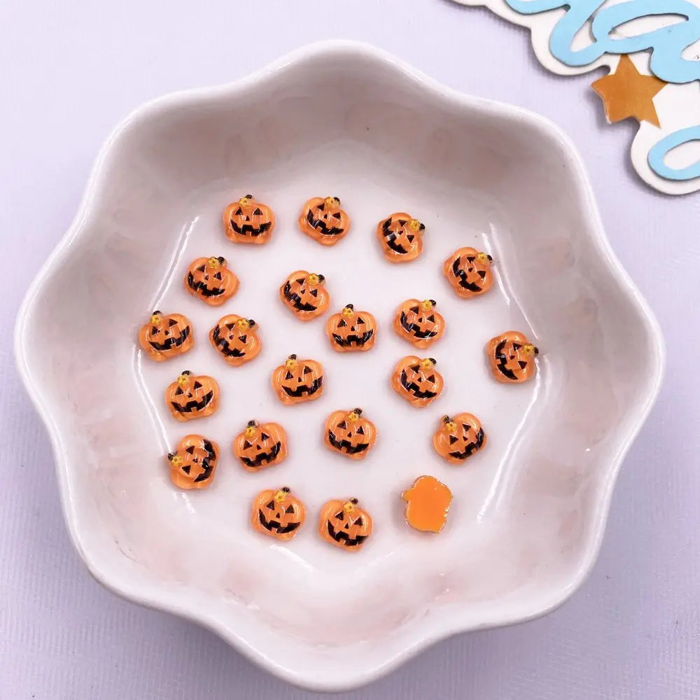 100pcs Resin Mini Colorful Cartoon Skull Pumpkin Bandage Love Flat back Rhinestone Nail Art Halloween Decor DIY Scrapbook Crafts